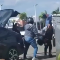 Motorista agrede a mujer en la autopista de San Isidro