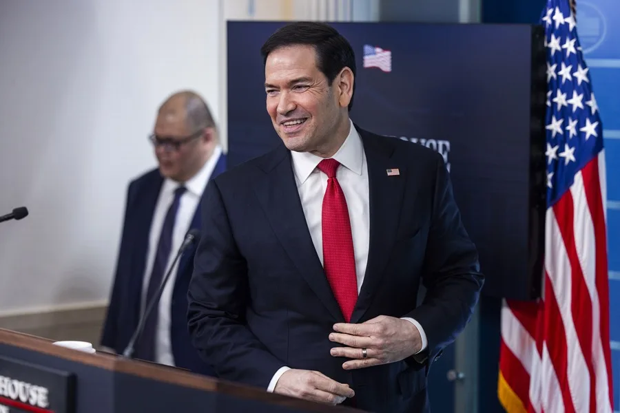 Marco Rubio viaja a Roma para reconducir la relación con el papa León XIV y Giorgia Meloni