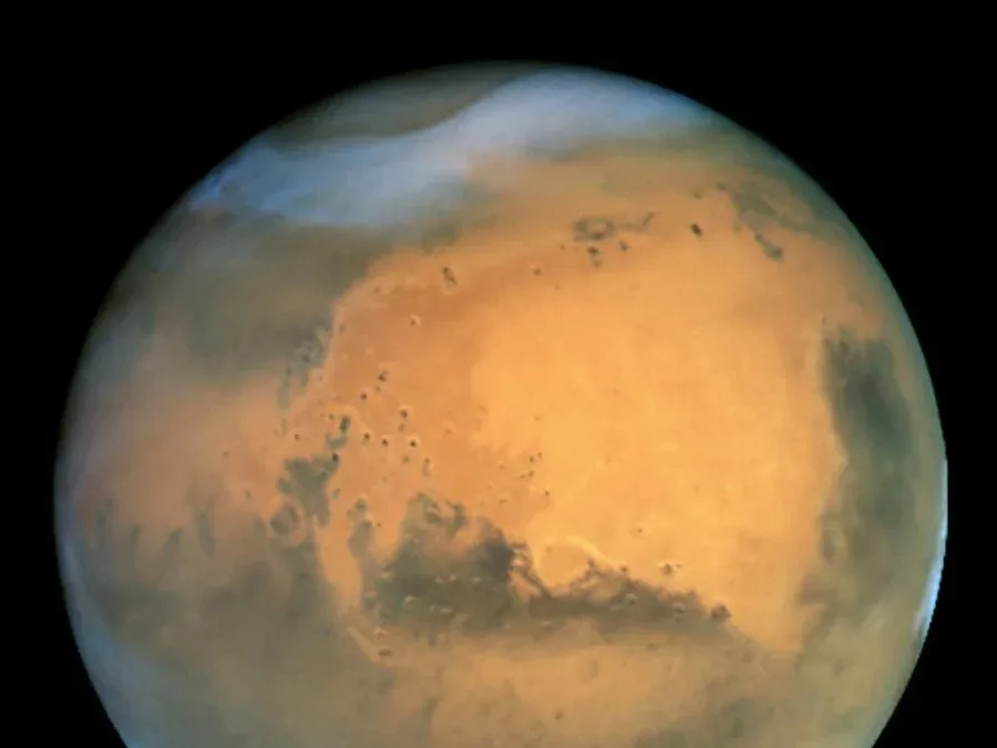 La NASA usa la gravedad de Marte para acelerar una sonda que estudia el origen de la Tierra