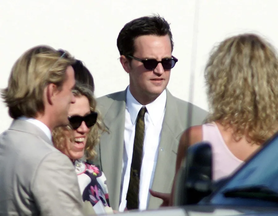 Condenan a tres años y cinco meses de prisión al asistente de Matthew Perry por su muerte