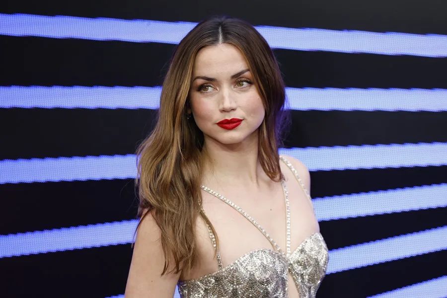 Ana de Armas y Sebastian Stan protagonizarán ‘Impunity’, el suspenso de Felipe Gálvez