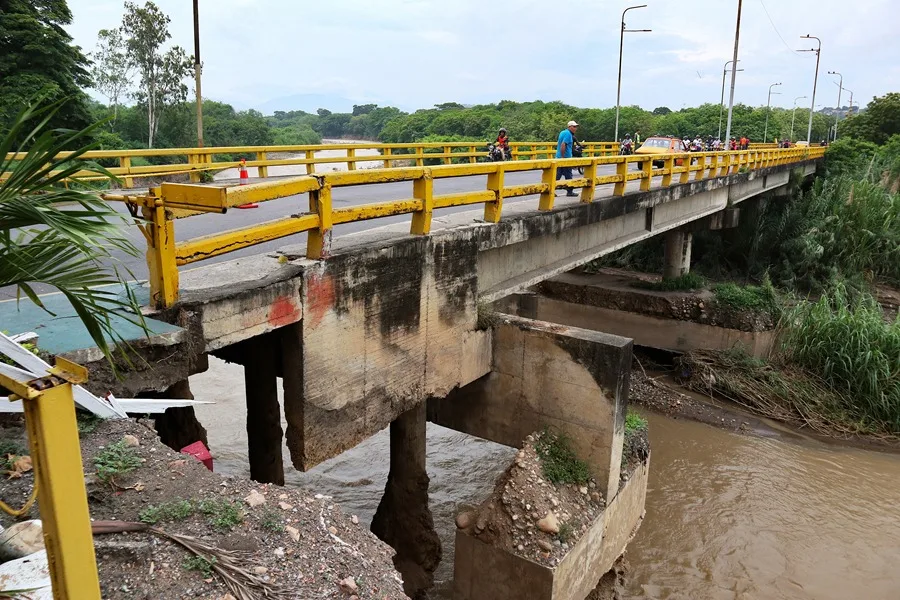 Venezuela informa sobre el cierre total de puente fronterizo con Colombia durante 15 días