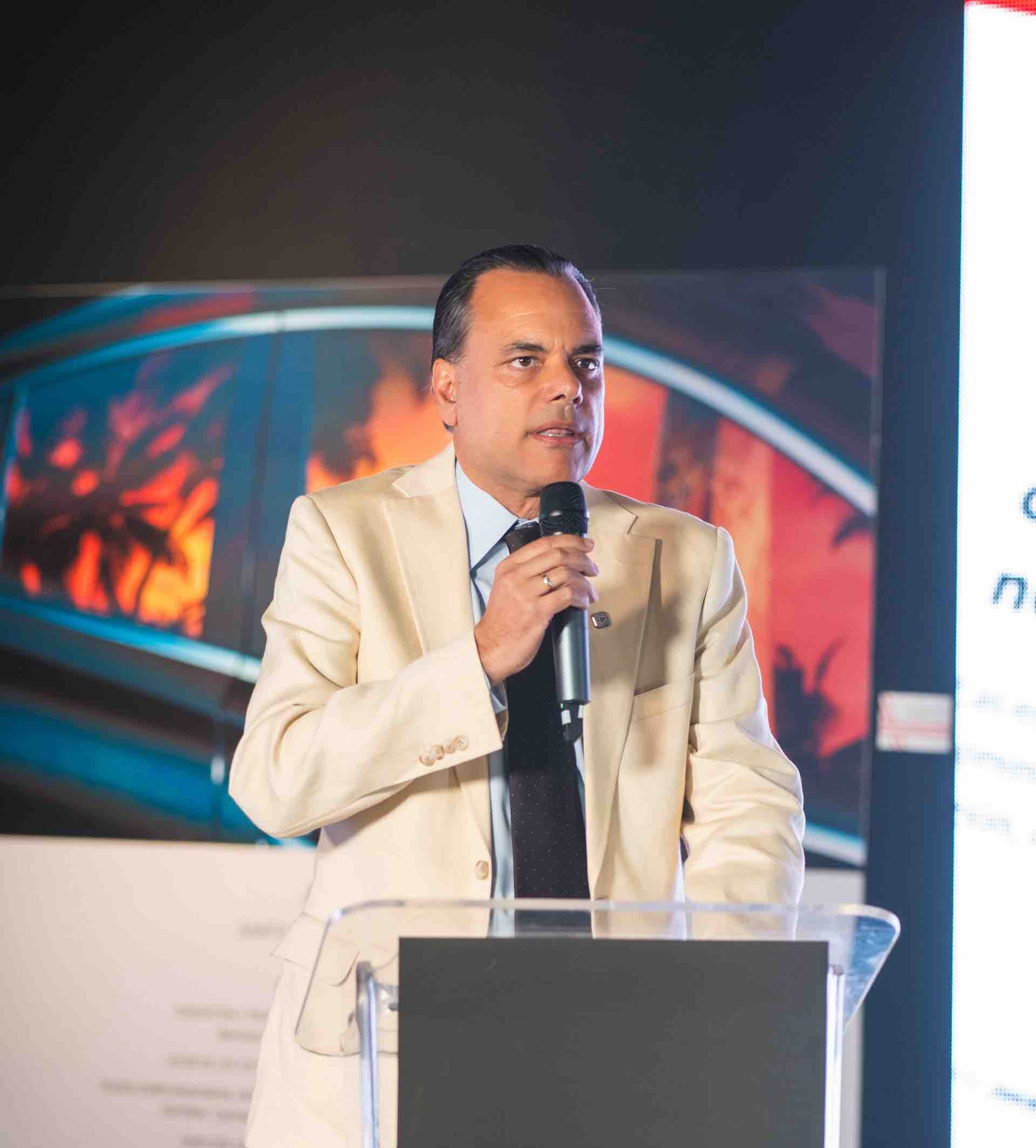 Autozama presenta el libro Santo Domingo: ayer, hoy y mañana