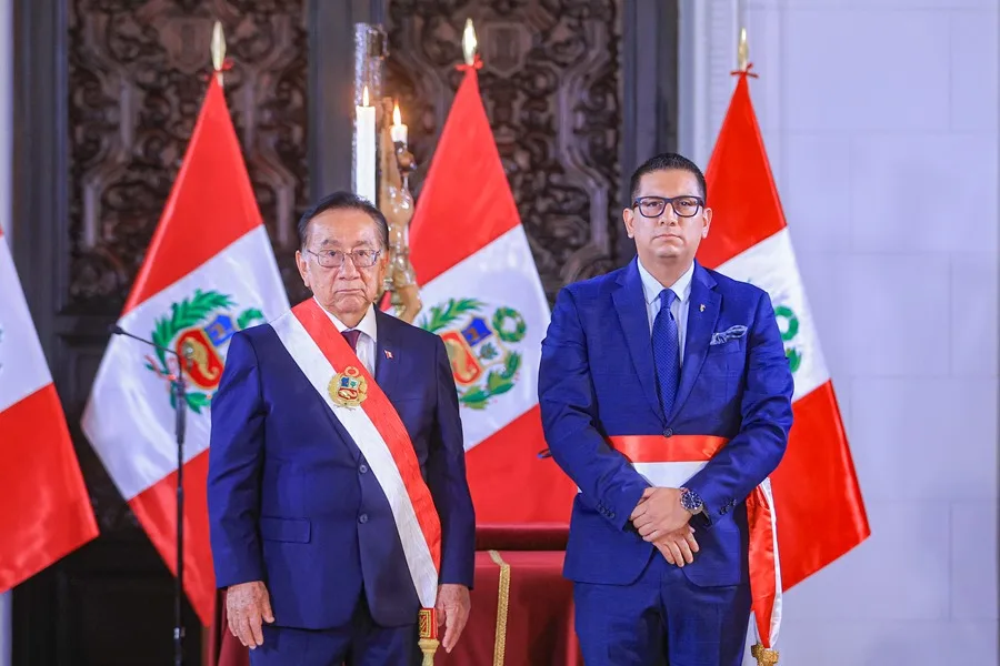 El presidente de Perú cambia al ministro de Trabajo tras denuncias vinculadas a Pedro Castillo
