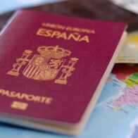 Dominicanos figuran entre los principales grupos que obtienen la nacionalidad española, según el INE