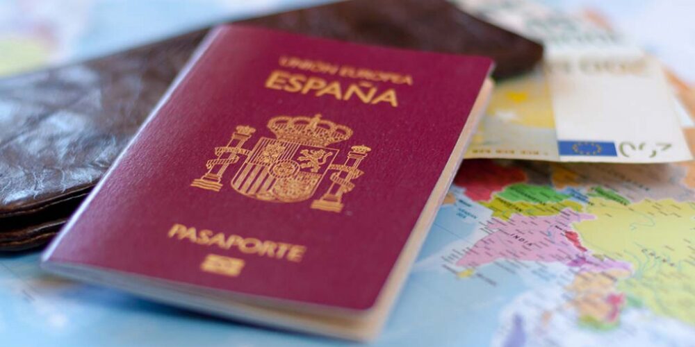 Dominicanos figuran entre los principales grupos que obtienen la nacionalidad española, según el INE