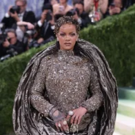 Rihanna detalla los momentos de angustia durante el tiroteo a su casa: "¡Nos están disparando!"