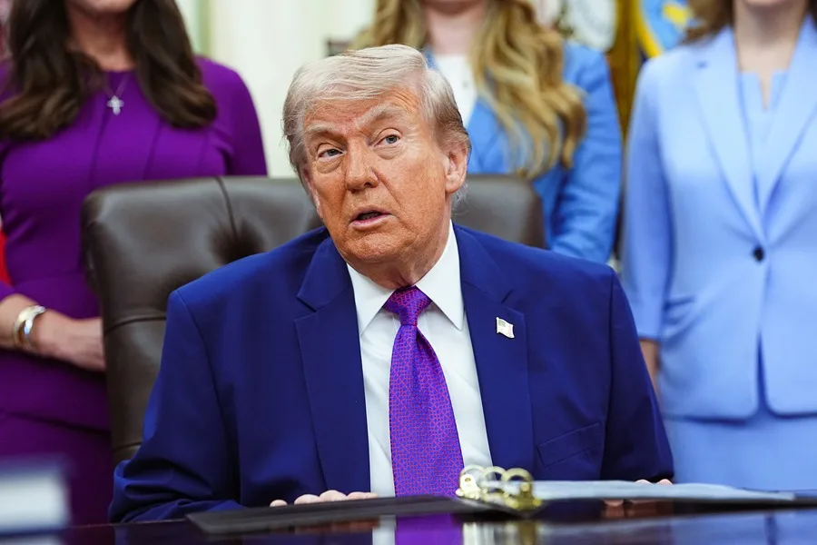 Trump advierte que el alto el fuego es "increíblemente débil" tras la respuesta de Irán