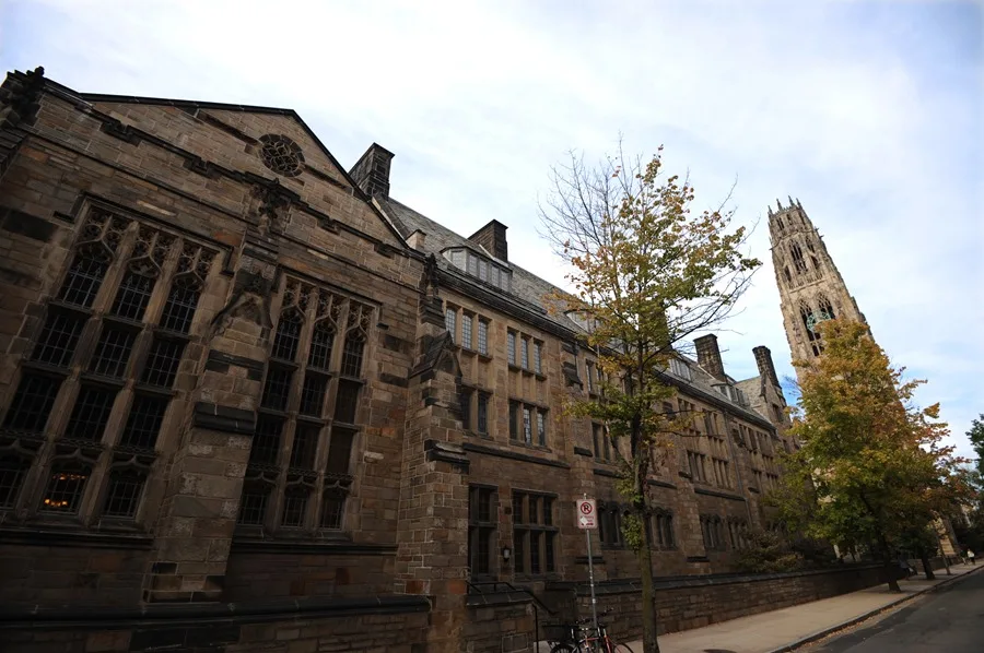 El Gobierno de Trump acusa a la Universidad de Yale por discriminación a las personas blancas y a los asiáticos