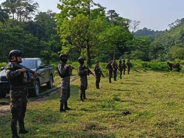 Ejército de Guatemala mantendrá presencia indefinida en la frontera con Honduras