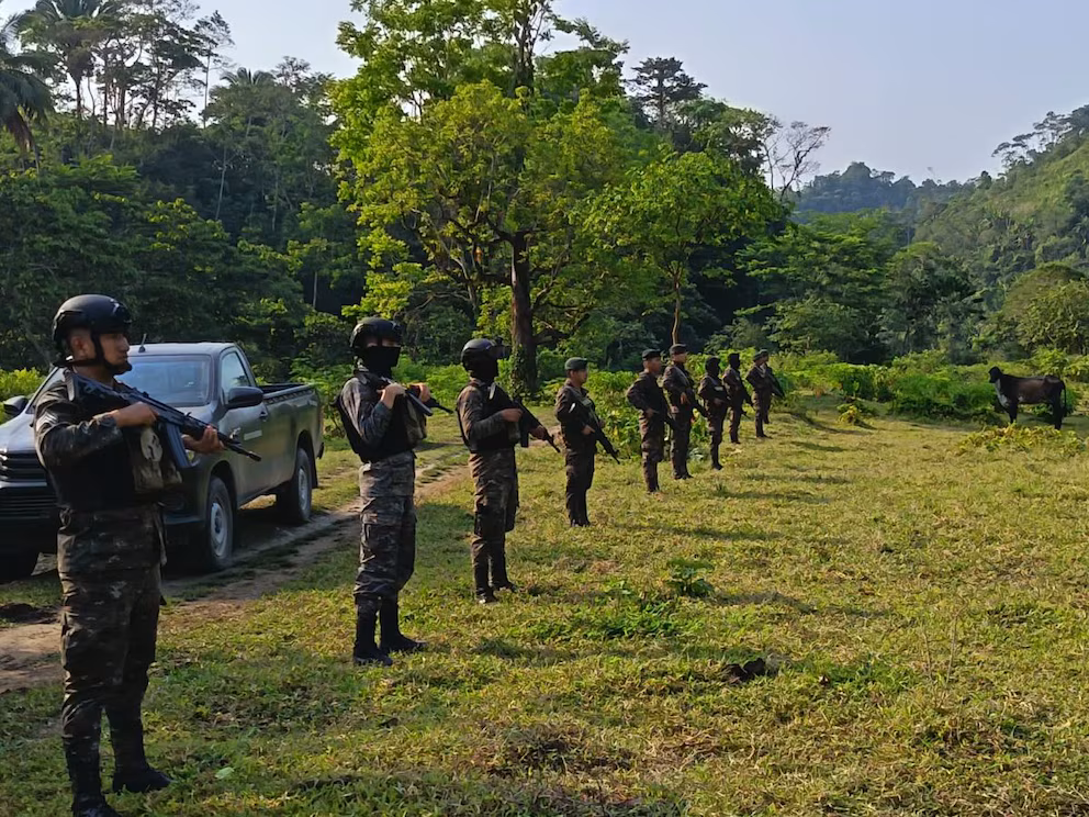 Ejército de Guatemala mantendrá presencia indefinida en la frontera con Honduras