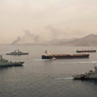 Irán aumenta tensión con EE. UU. y amplía control en el estrecho de Ormuz
