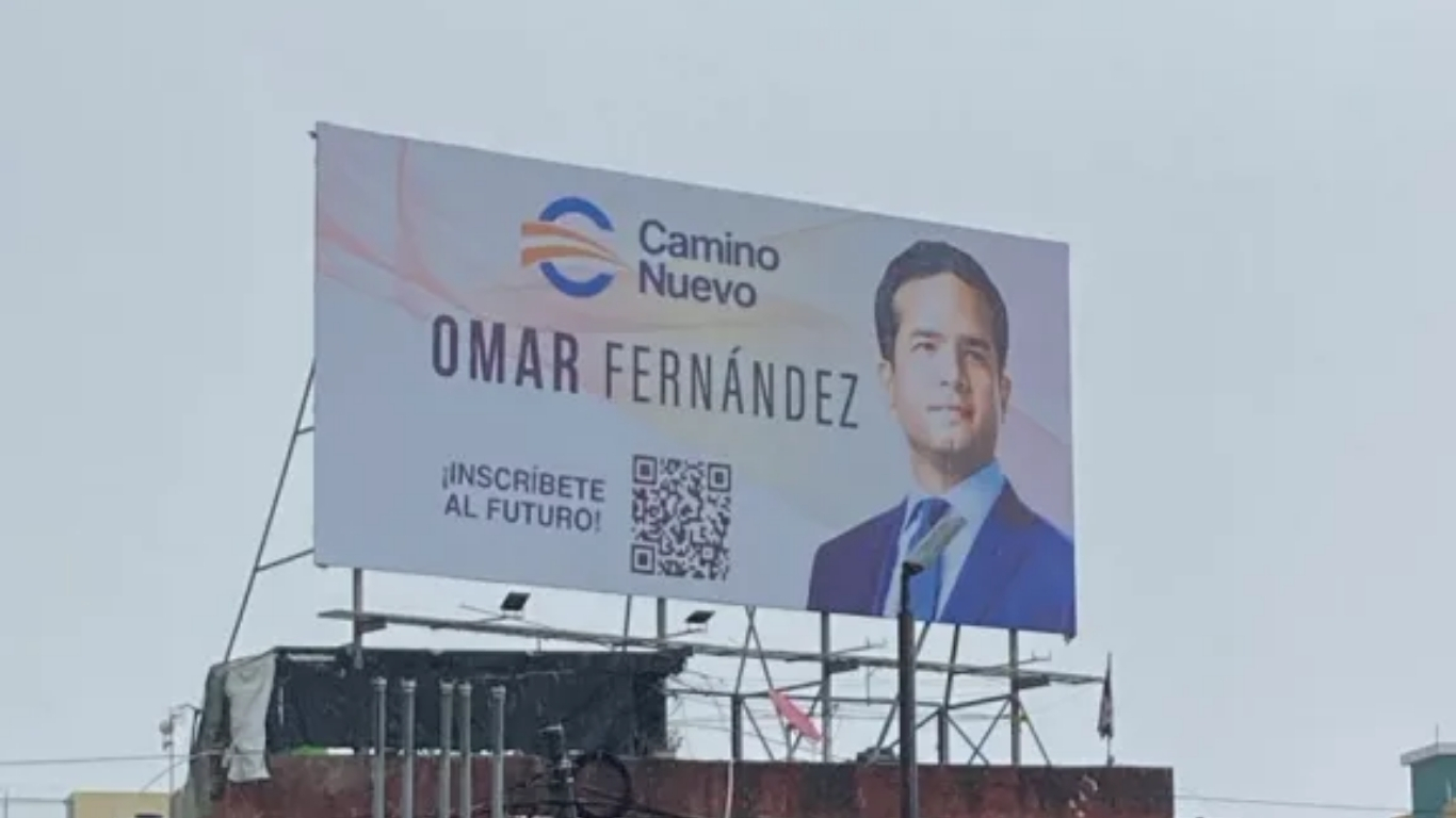 Partido Camino Nuevo vuelve a colocar vallas promocionando a Omar Fernández