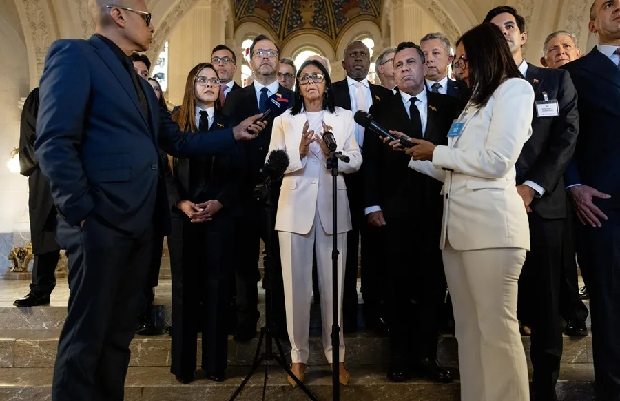 Delcy Rodríguez regresa a Venezuela tras asistir a la CIJ por la disputa con Guyana por el Esequibo