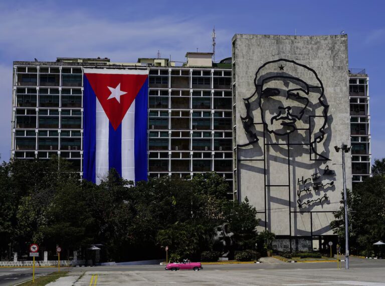 Estados Unidos ofrece 100 millones de dólares en ayuda humanitaria a Cuba: resta la autorización del régimen