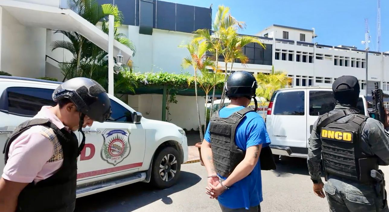 Ocho detenidos por su presunta relación con alijo de 1.7 toneladas de cocaína