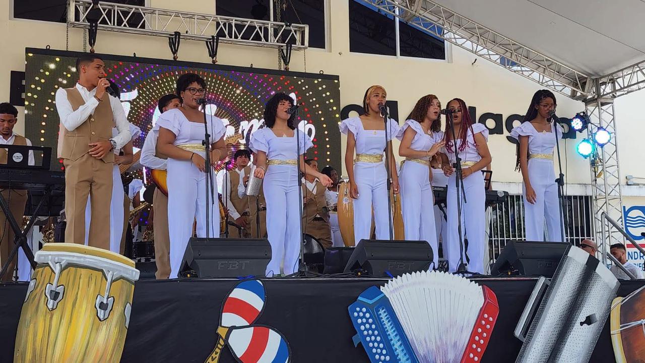 Gala Regional Travesías del Arte en Nagua resalta identidad y talento estudiantil