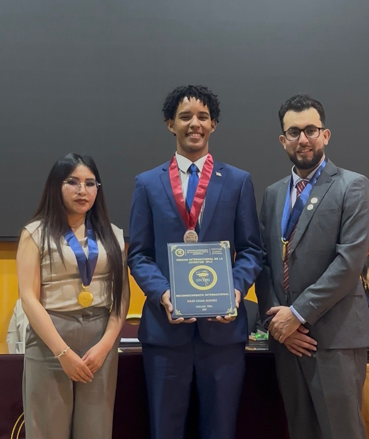 Julio Álvarez gana Premio Internacional de la Juventud 2026