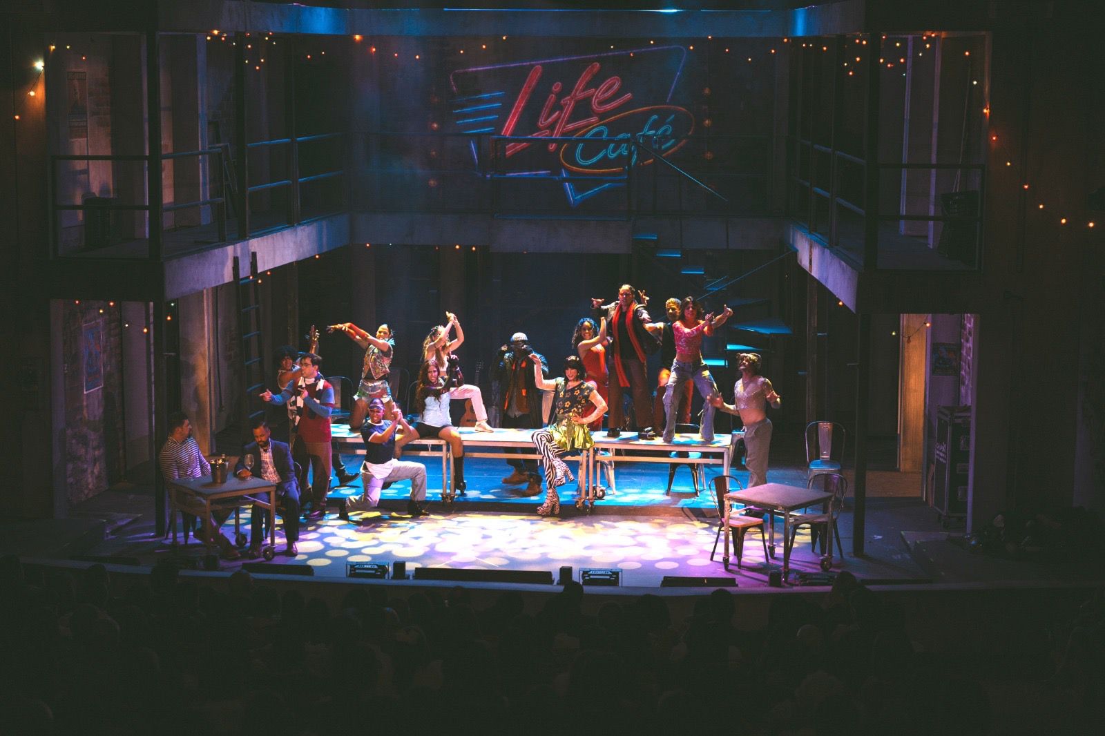 RENT eleva el estándar del teatro musical en el país