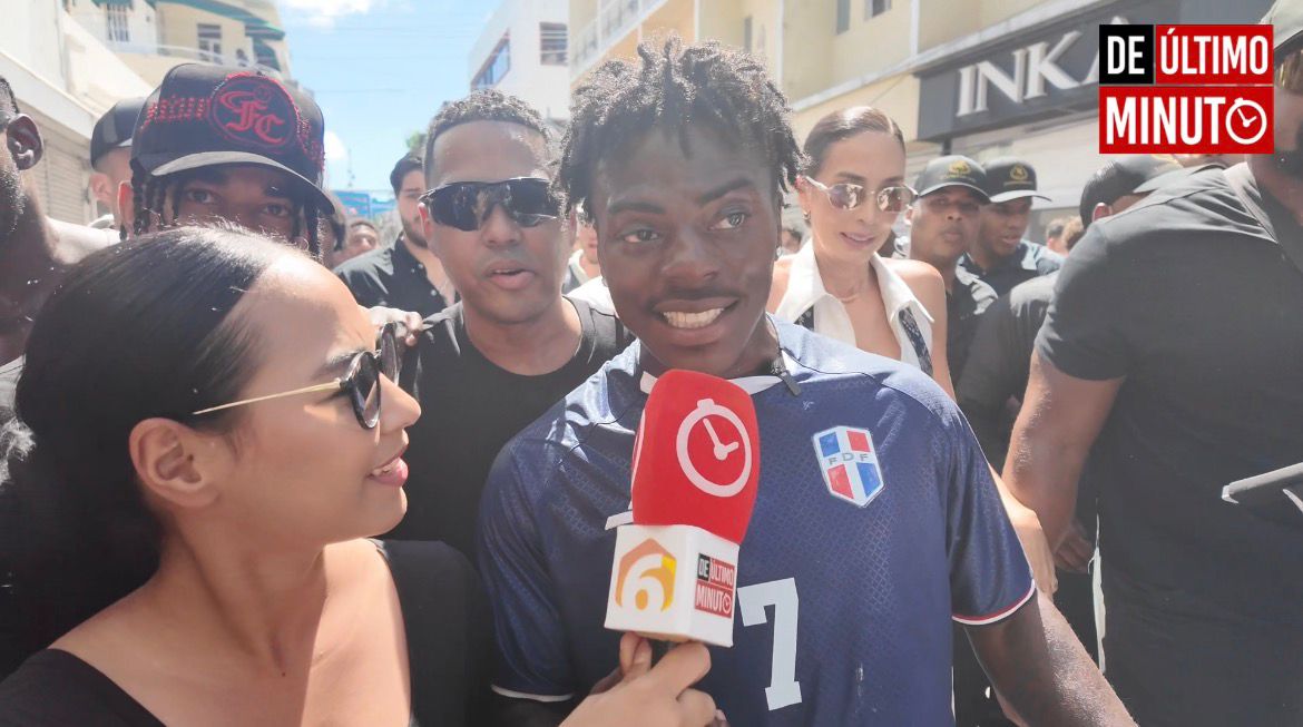 Streamer Speed recorre la Zona Colonial y habla de su conexión con República Dominicana