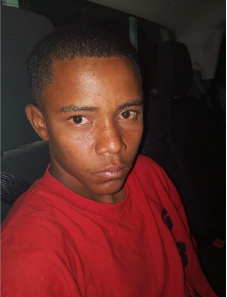 Policía Nacional captura a joven acusado de herir a su madre con una chilena en Hato Mayor