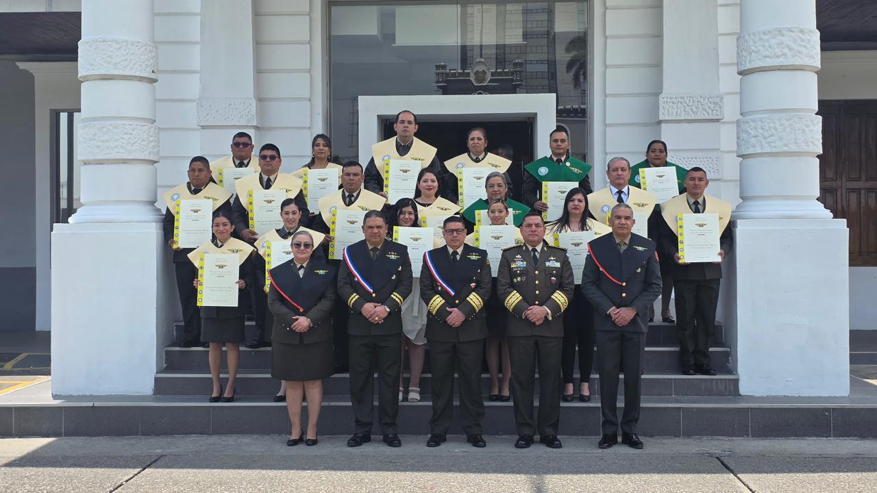 Ministerio de Defensa y UNADE logran hito internacional con graduación en Derechos Humanos en Guatemala
