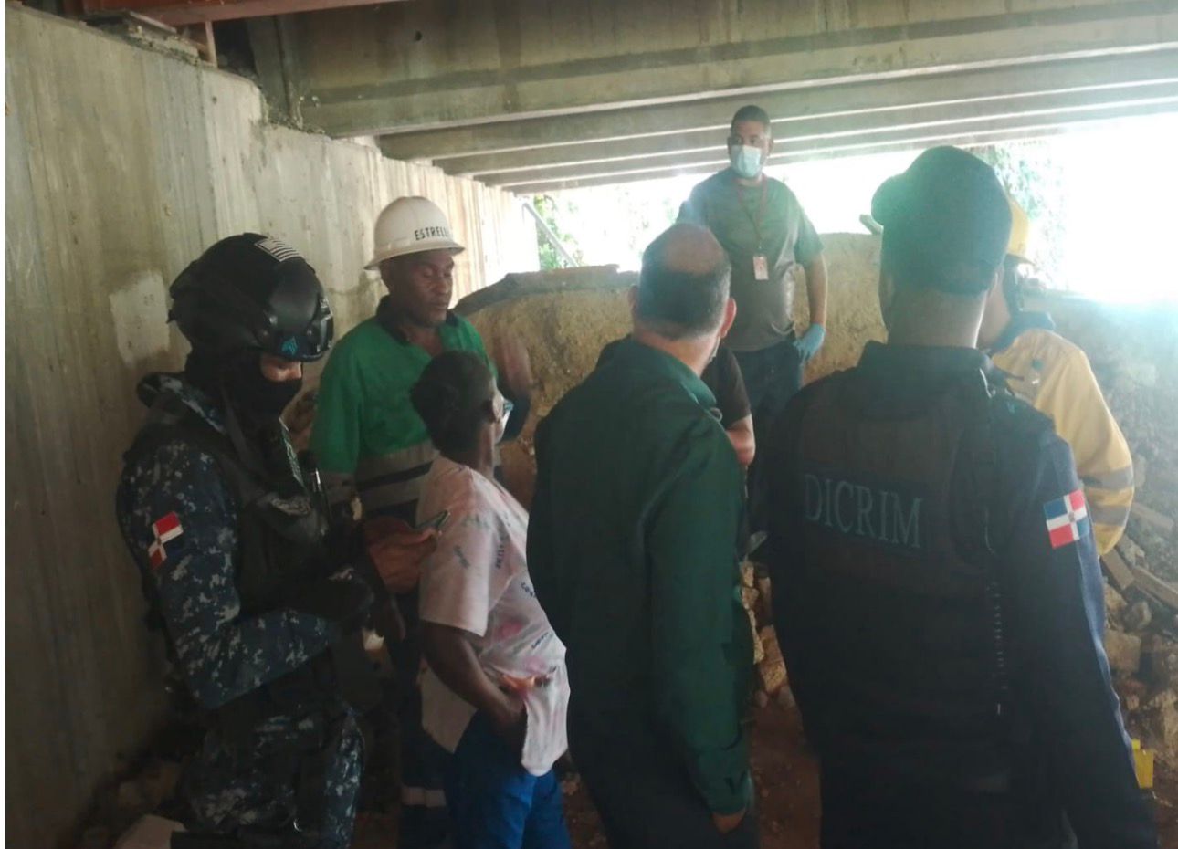 Policía Nacional y autoridades competentes realizan levantamiento de cuerpo sin vida en La Vega