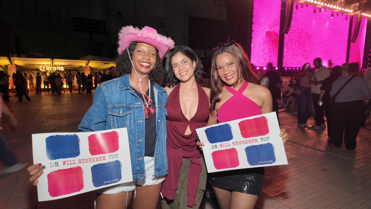 Fans llegan muy entusiasmados al concierto de Ed Sheeran en el Estadio Quisqueya
