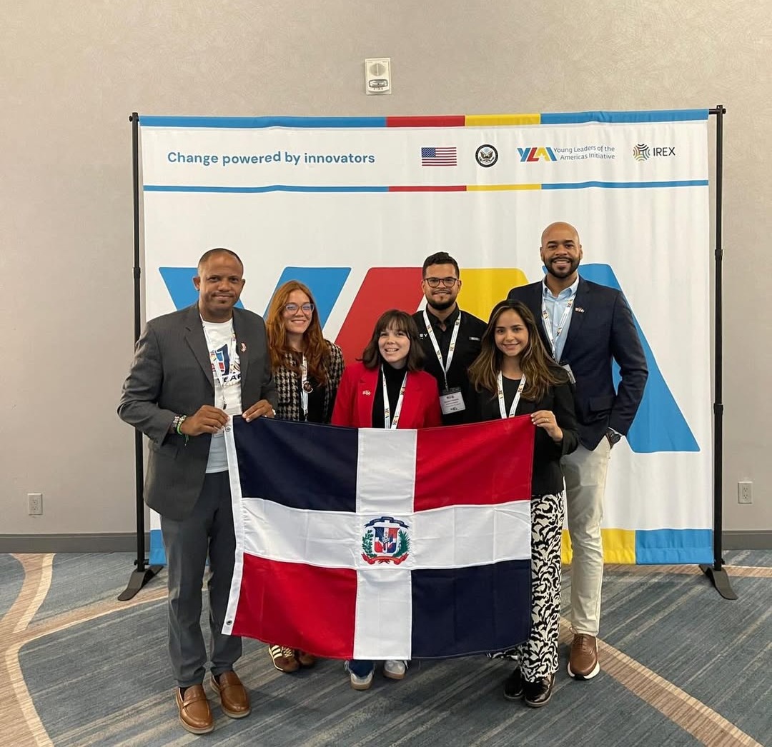 Jóvenes dominicanos seleccionados para programa de EE. UU. impulsan proyectos de liderazgo empresarial