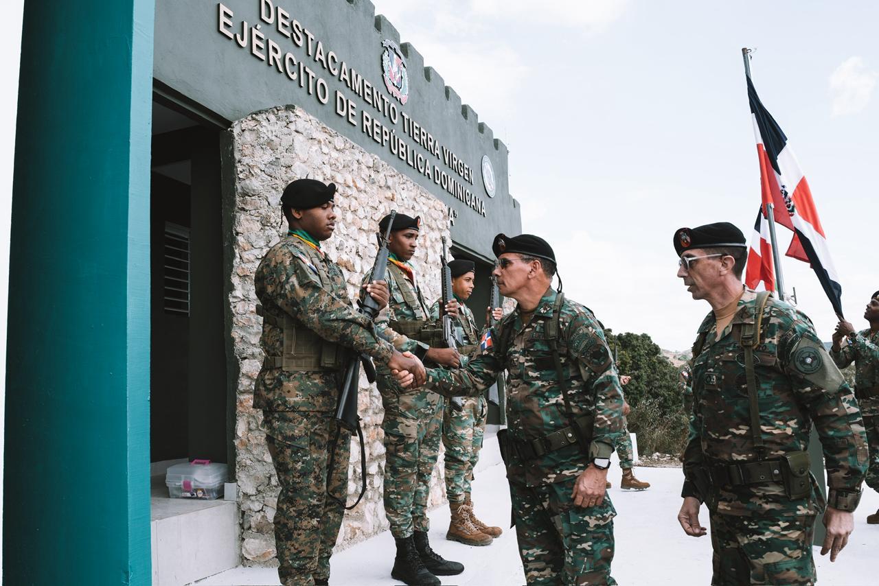 Comandante General del Ejército inaugura nuevo destacamento en Tierra Virgen