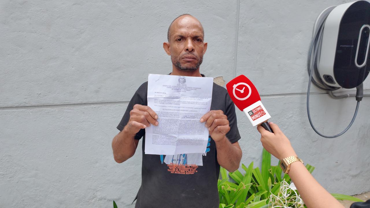 Hombre denuncia presunta complicidad policial con pandilla que roba gallos en La Ureña