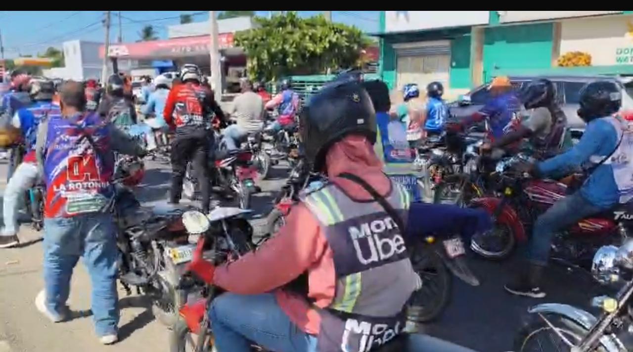 Motoconchistas de Santiago anuncian protestas contra medida del doble casco