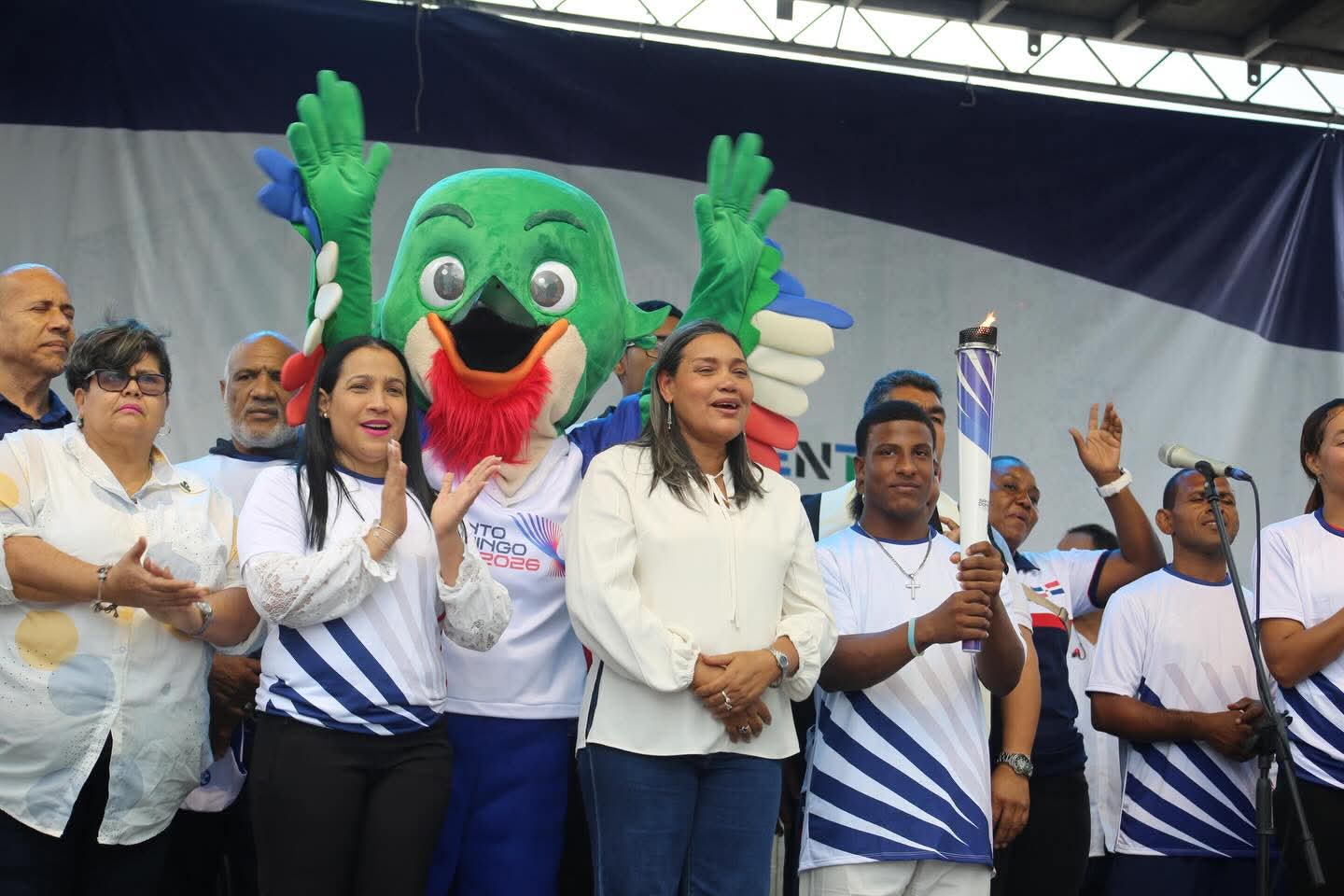 Azua se integra al recorrido nacional de la llama de los Juegos Centroamericanos y del Caribe Santo Domingo 2026