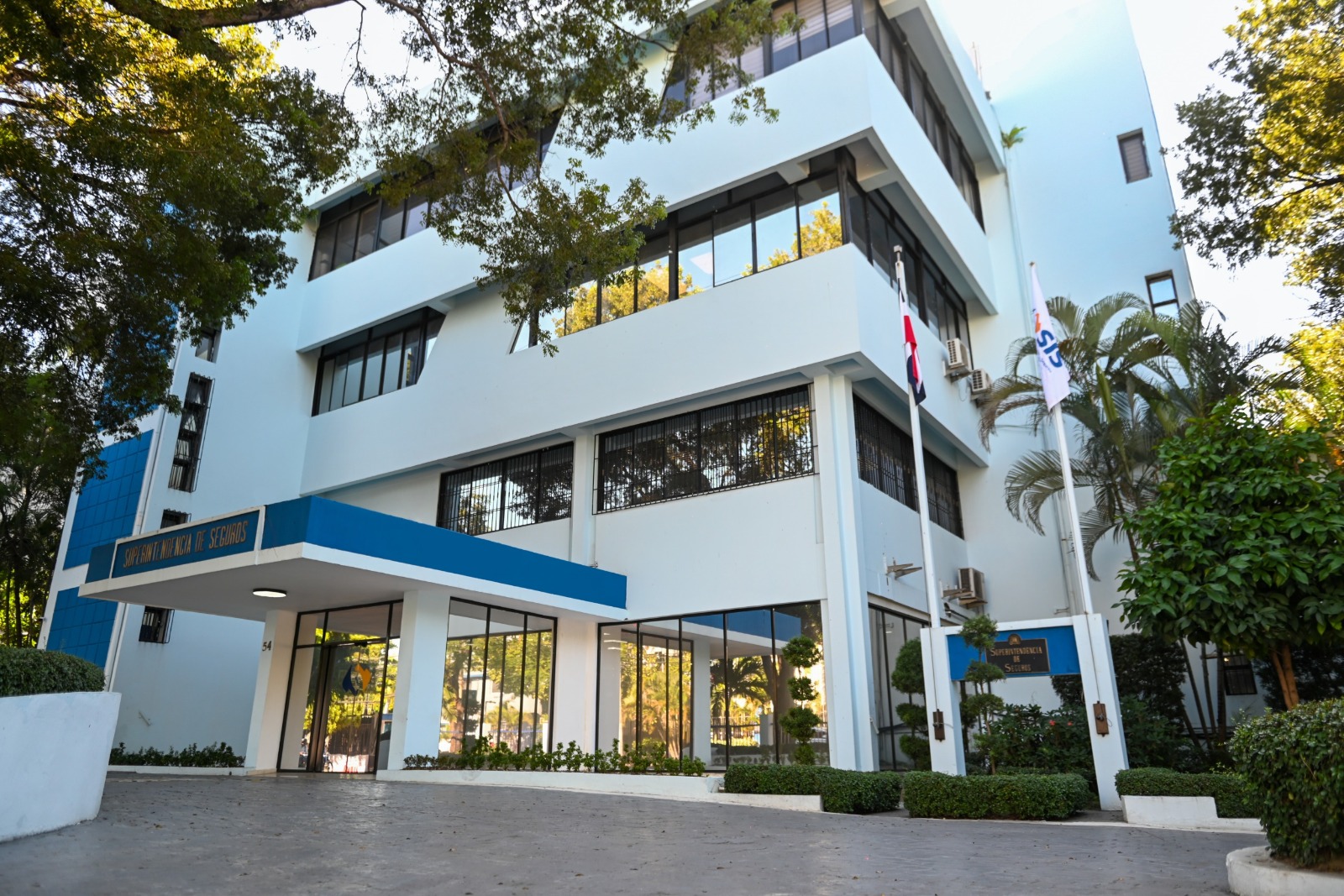 Superintendencia de Seguros reafirma compromiso con un sector más eficiente y cercano a la ciudadanía