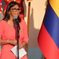 Delcy Rodríguez apuesta por la integración regional tras reunión con presidente de Surinam