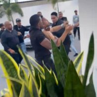 Pleito violento entre varias personas se registrado en parqueo de supermercado provoca tensión en Santiago
