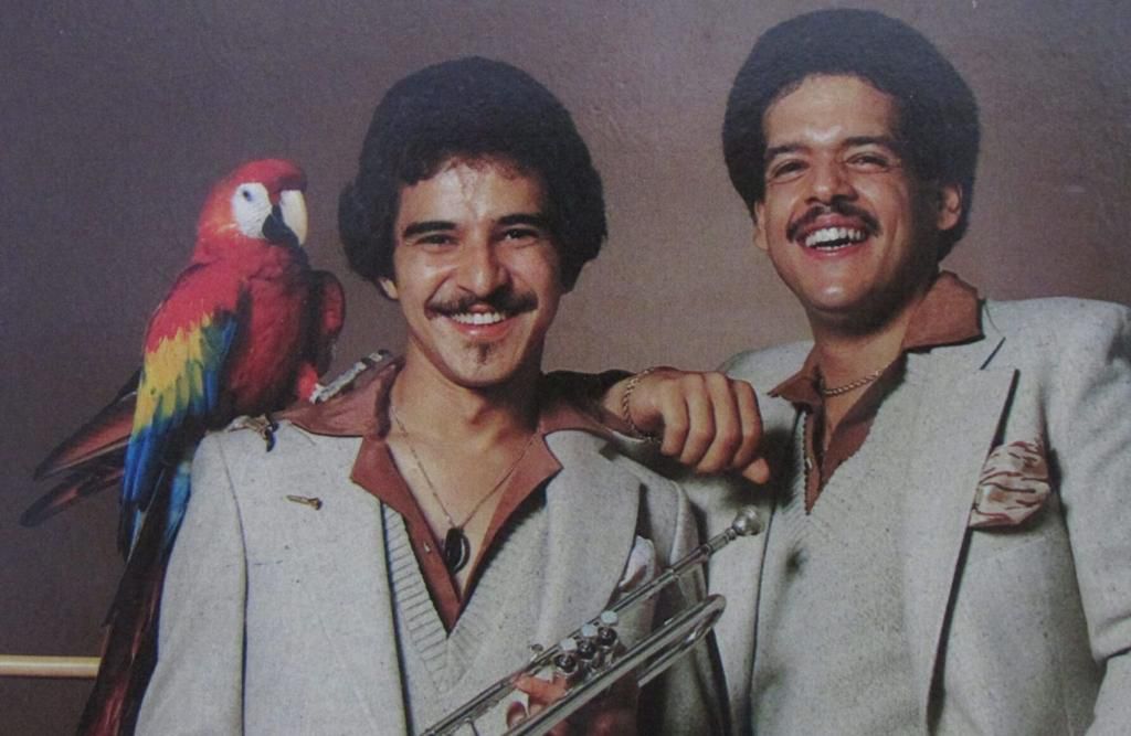 Luis “Perico” Ortiz junto a Rafael de Jesús.