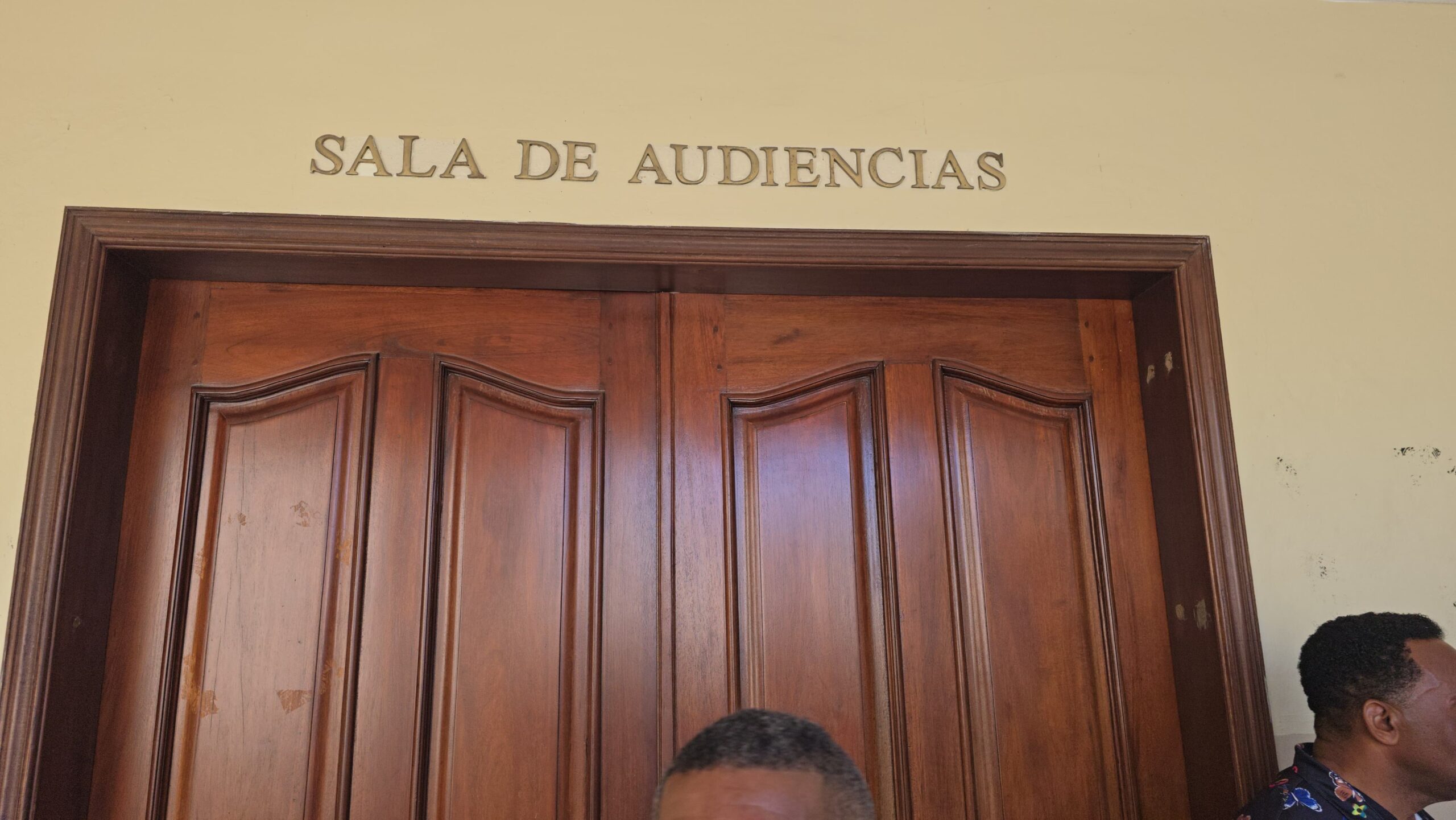 Tribunal de Tránsito impone medidas de coerción contra conductor involucrado en accidente donde murió el periodista Napoleón Ferreras