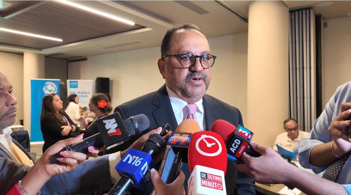 Ministro de Justicia dice feminicidios deben alertar sobre fallas en protección a víctimas