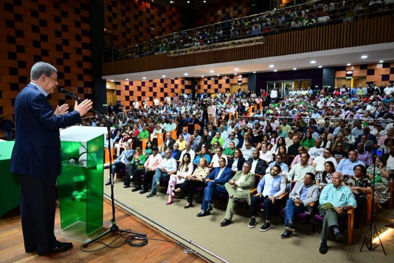 Leonel acusa al PRM de descuidar el interés nacional por priorizar su proyecto político desde el Gobierno