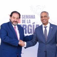Joel Santos junto a Andrés Rebolledo durante las coordinaciones de la XI Semana de la Energía 2026, principal encuentro energético de América Latina y el Caribe.