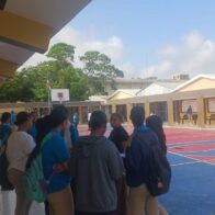 Padres denuncian presuntas irregularidades durante pesquisa en politécnico de Santiago Oeste