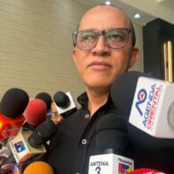 Tras abandonar el PRM, diputados oficialistas creen Taveras debe renunciar como senador