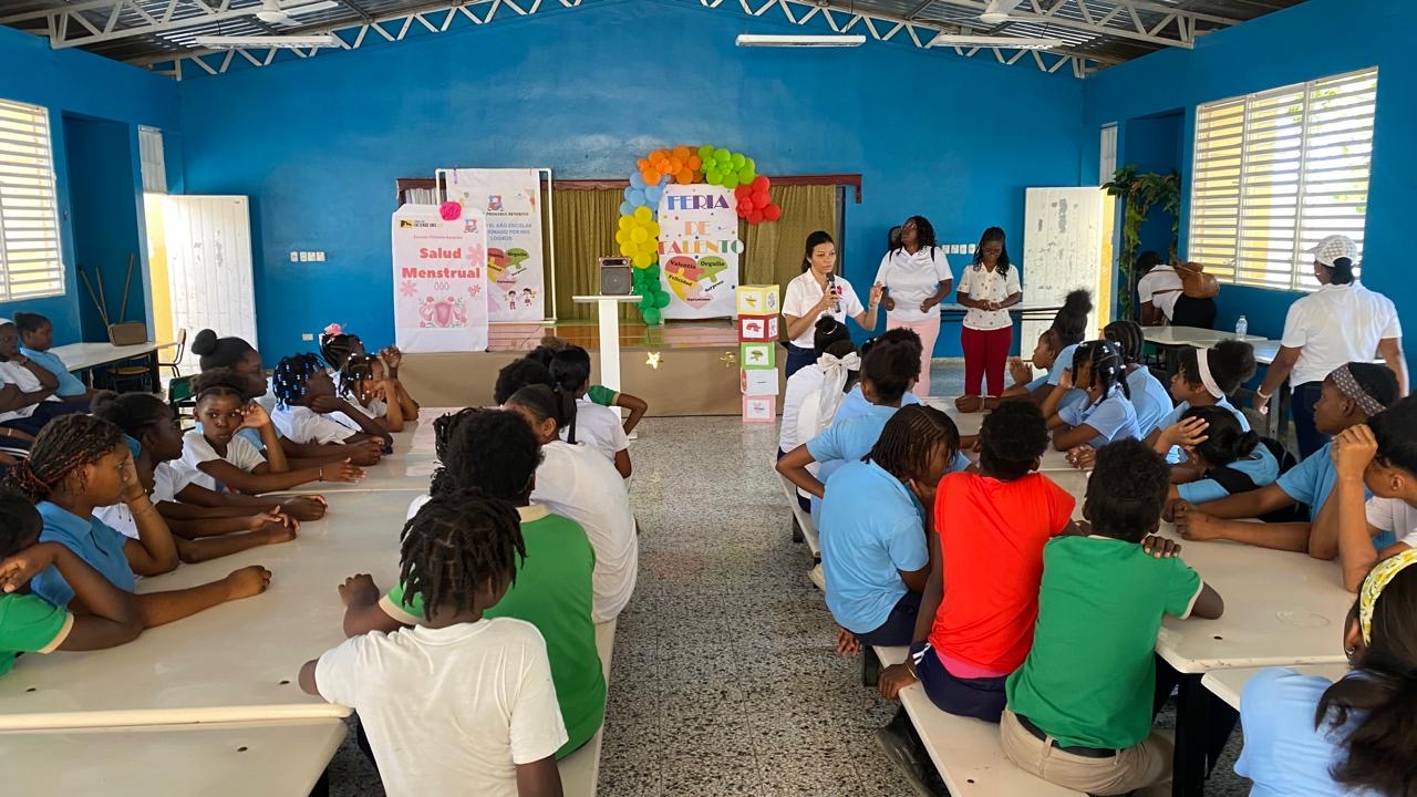 AHF llama a reducir barreras para la salud menstrual en República Dominicana