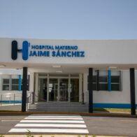Abinader entrega 48 camas de internamiento y 15 unidades de cuidados intensivos en Barahona