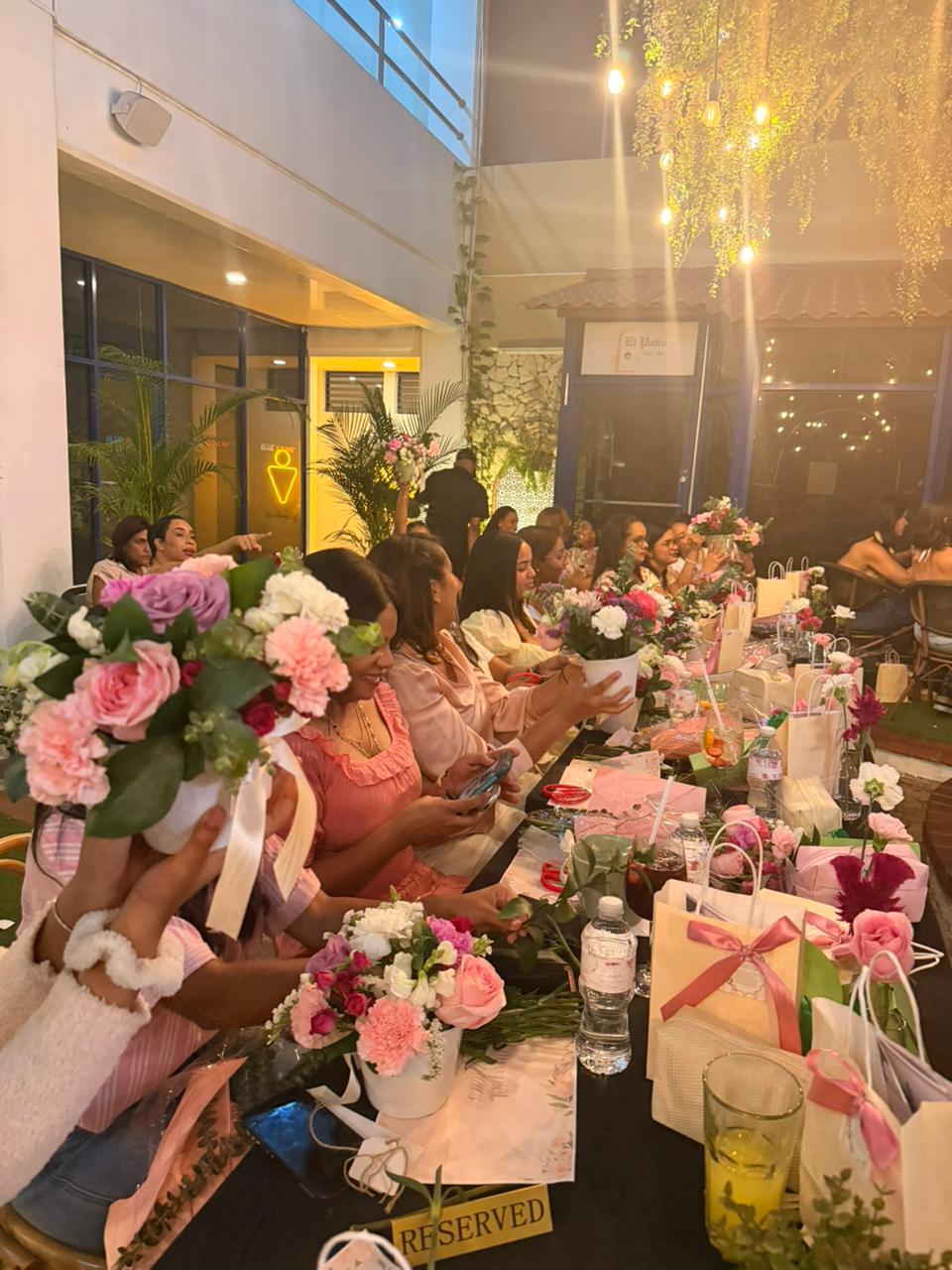 Entre piel y flores: una experiencia para celebrar y cuidar a mamá
