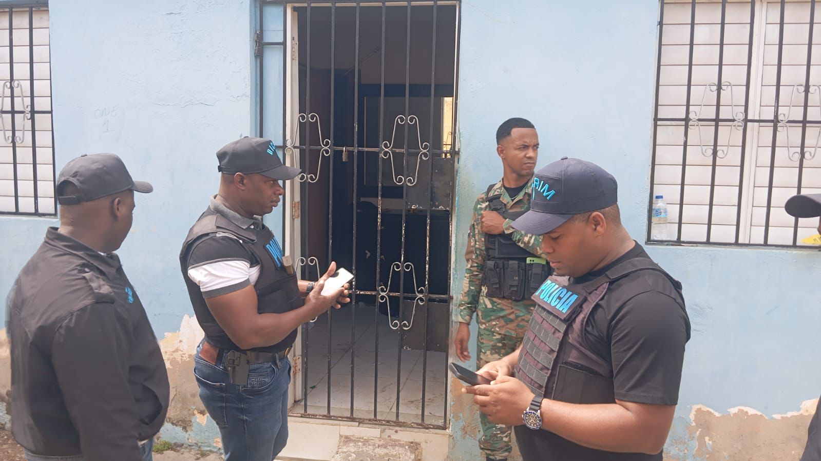 Mujer es asesinada en presunto feminicidio en Santo Domingo Este