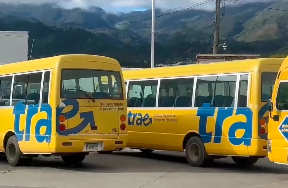 Roban baterías de transporte escolar y dejan a estudiantes sin poder asistir a clases en Constanza