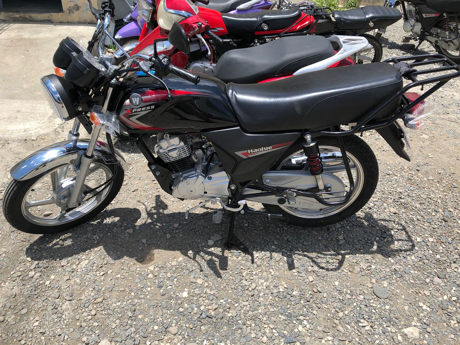 Policía desmantela presunta red dedicada al tráfico de motocicletas robadas en San Juan