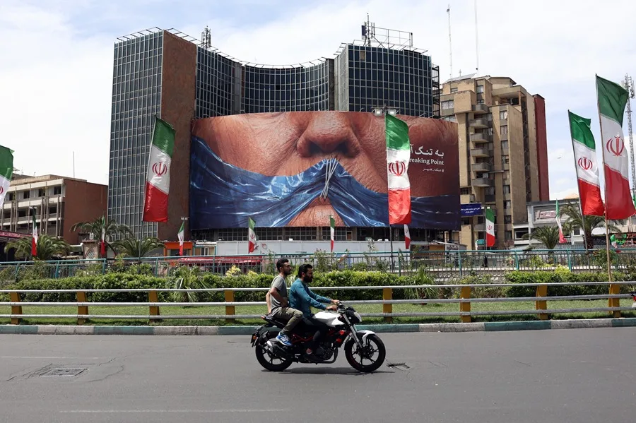 Un parlamentario iraní anuncia nuevo mecanismo para gestionar tráfico en el estrecho de Ormuz